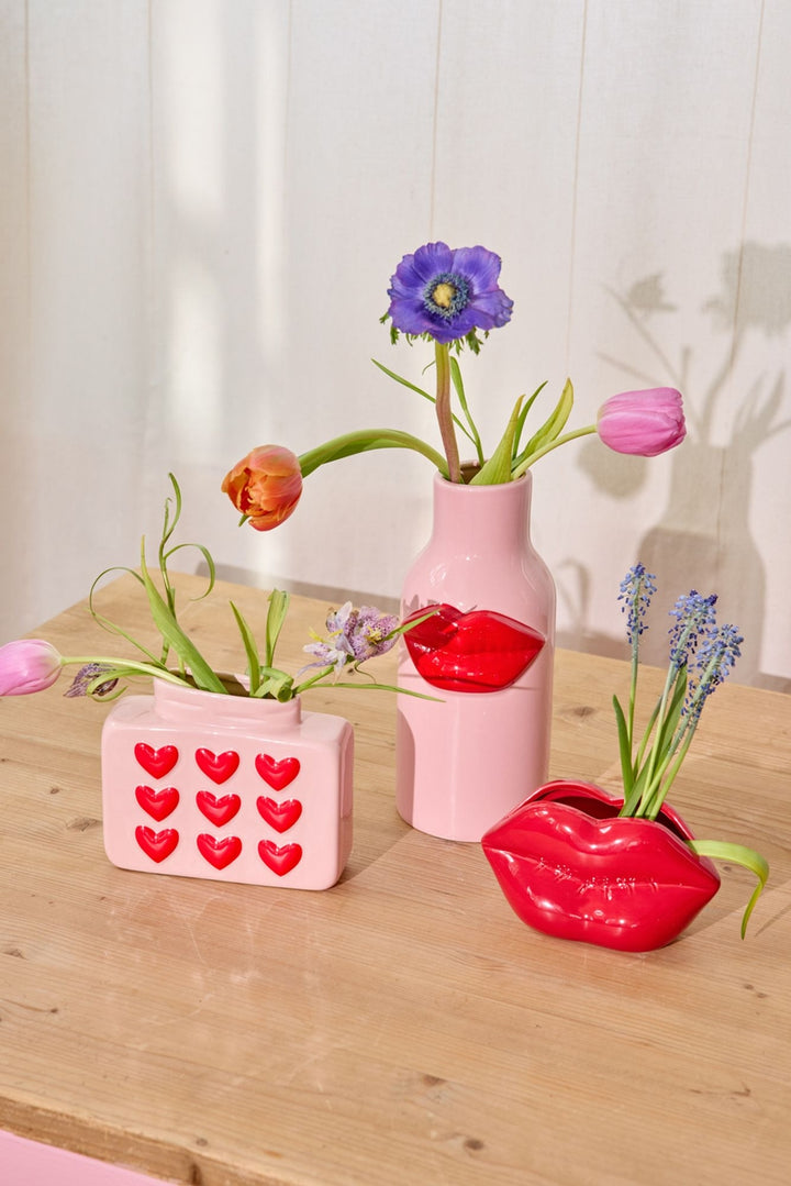 Keramikvase in Lippenform Rot