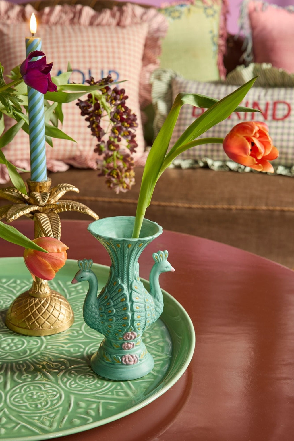 Keramikvase mit Pfauen –