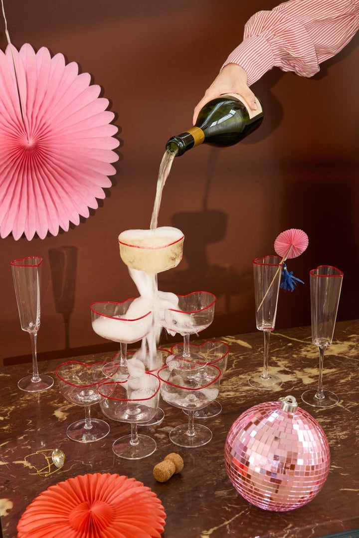 Sektglas in Herzform mit rotem Rand – 155 ml