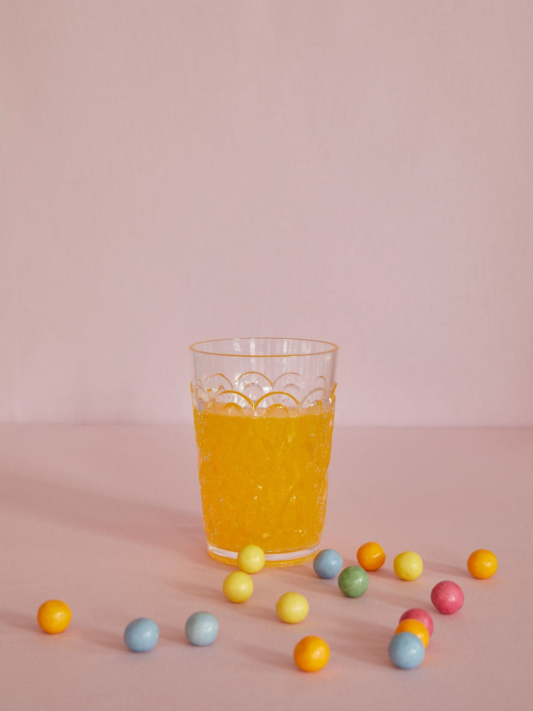 Transparent acrylic cup with swirl embossing – 500 ml