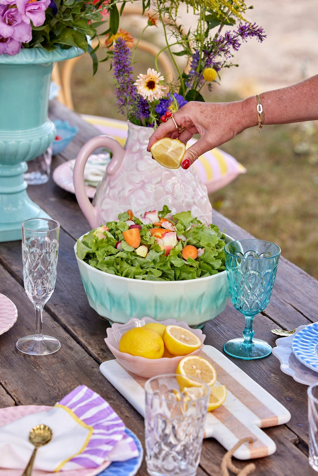 Acryl-Weinglas in Mint mit wirbelnder Prägung – 400 ml