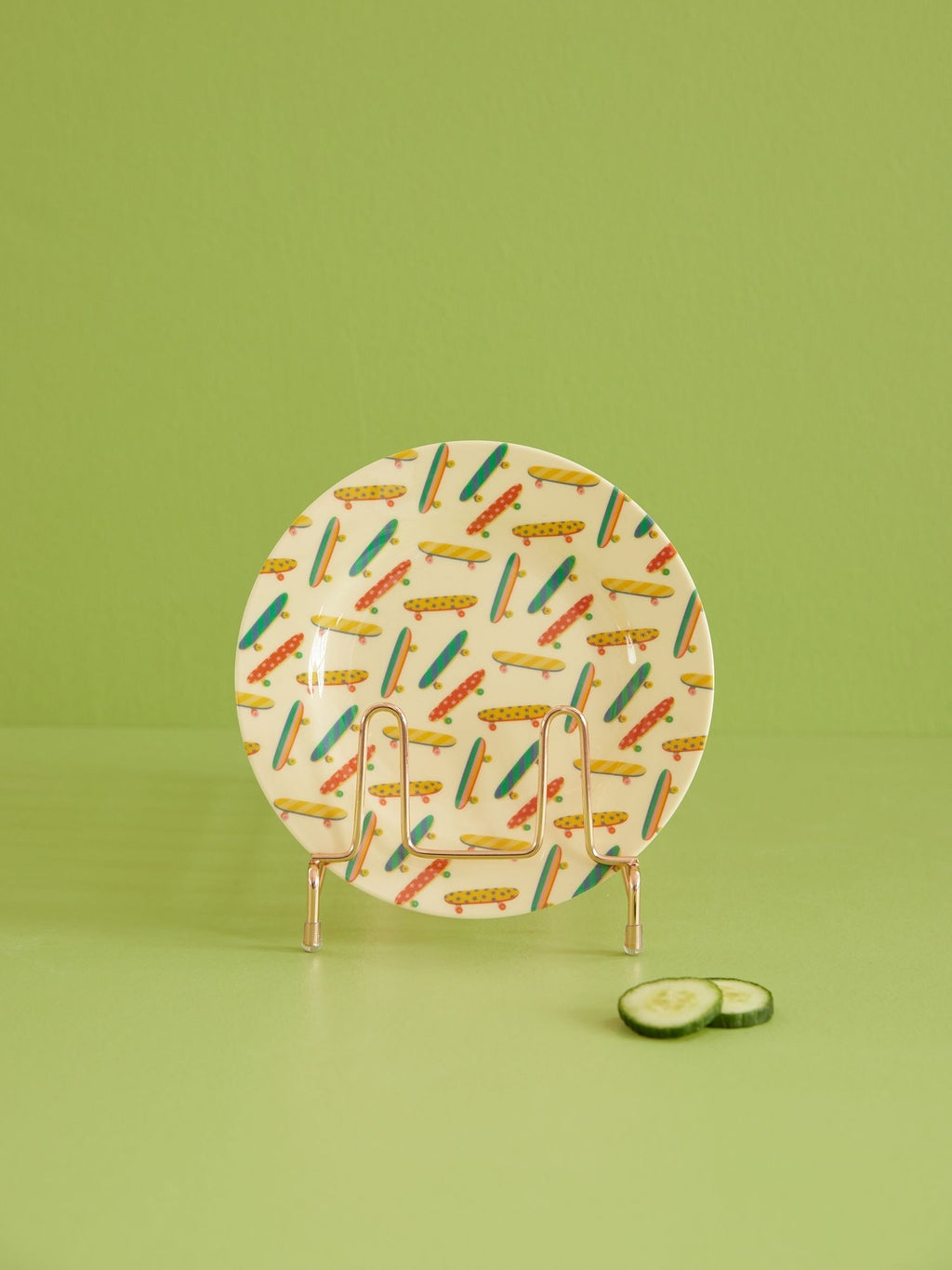 Melamine side plate for children with skateboard print