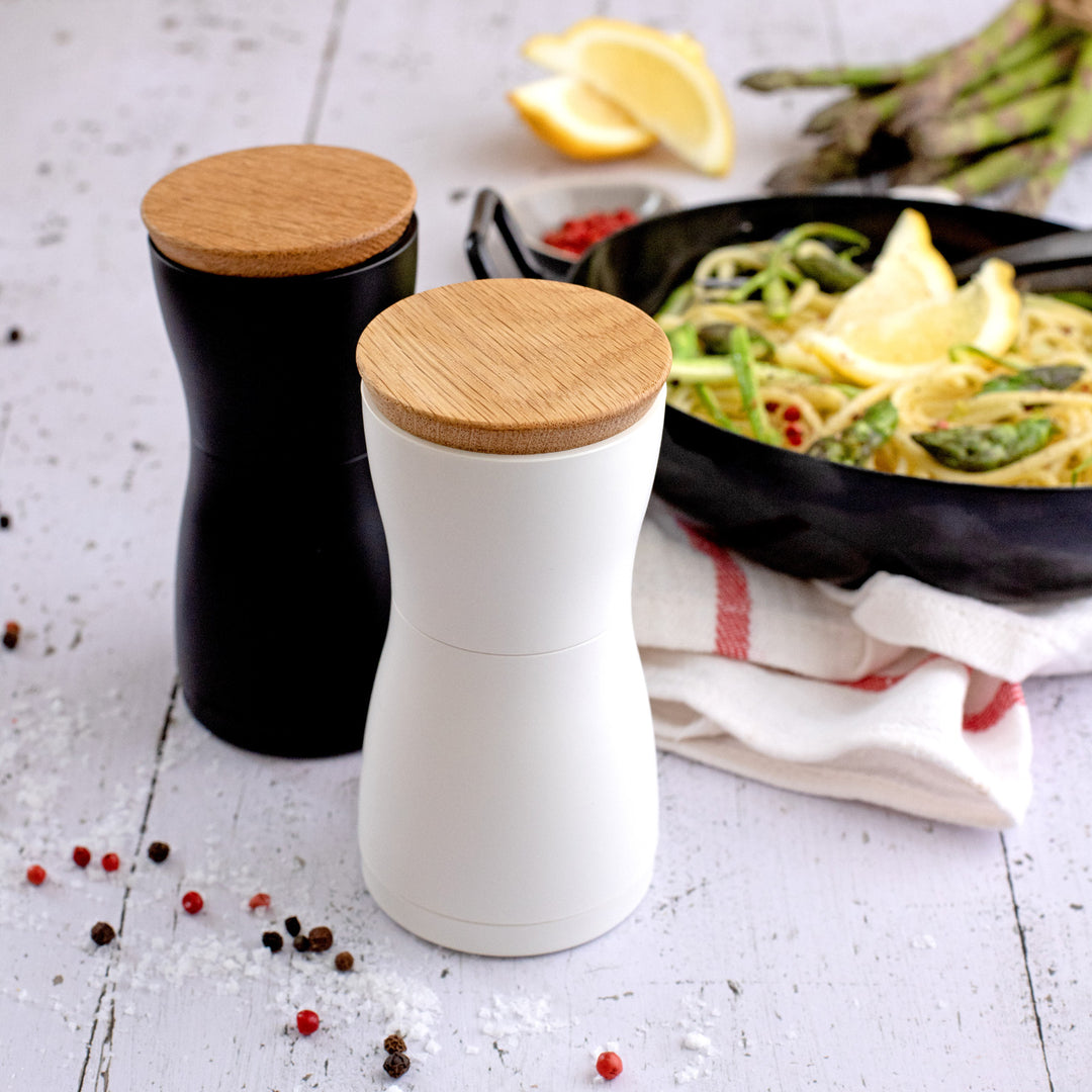 Set of pepper and salt mills "Twin", Black & White