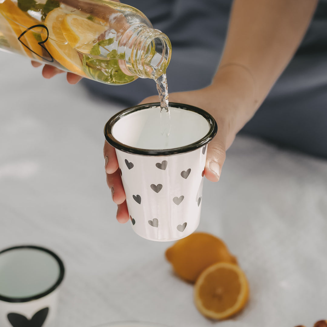 Emaille Becher Herzen