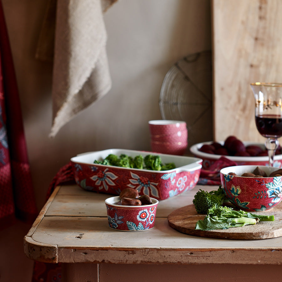 casserole dish - white with blue rim