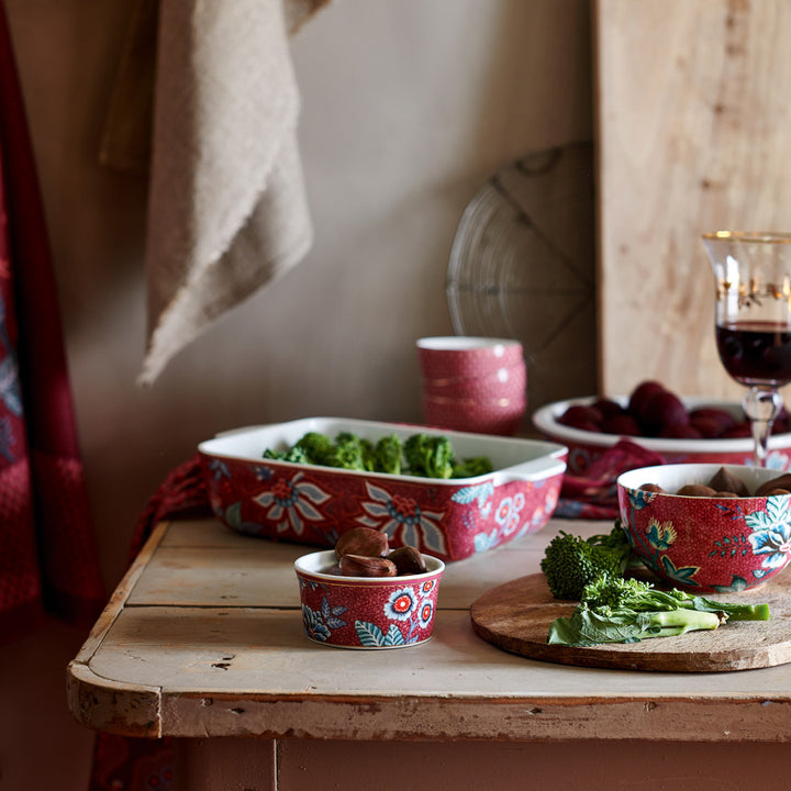 casserole dish - white with blue rim