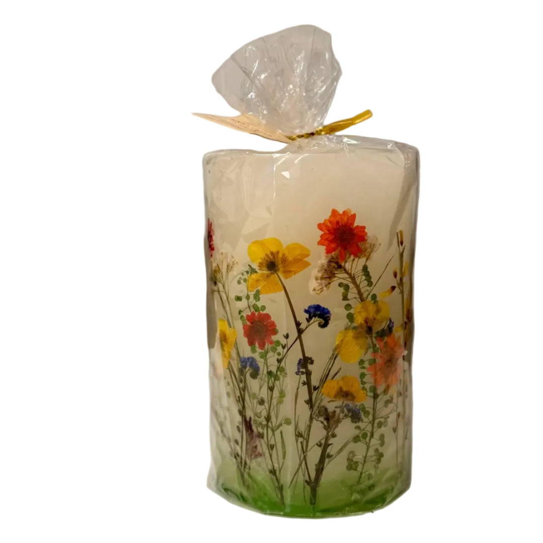 Stumpenkerze rund - mit gepressten Blumen