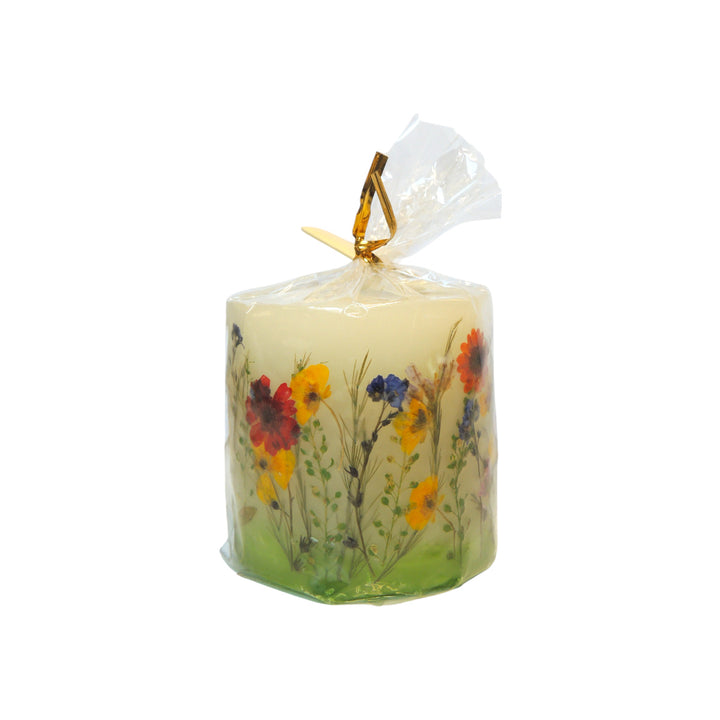Stumpenkerze rund - mit gepressten Blume