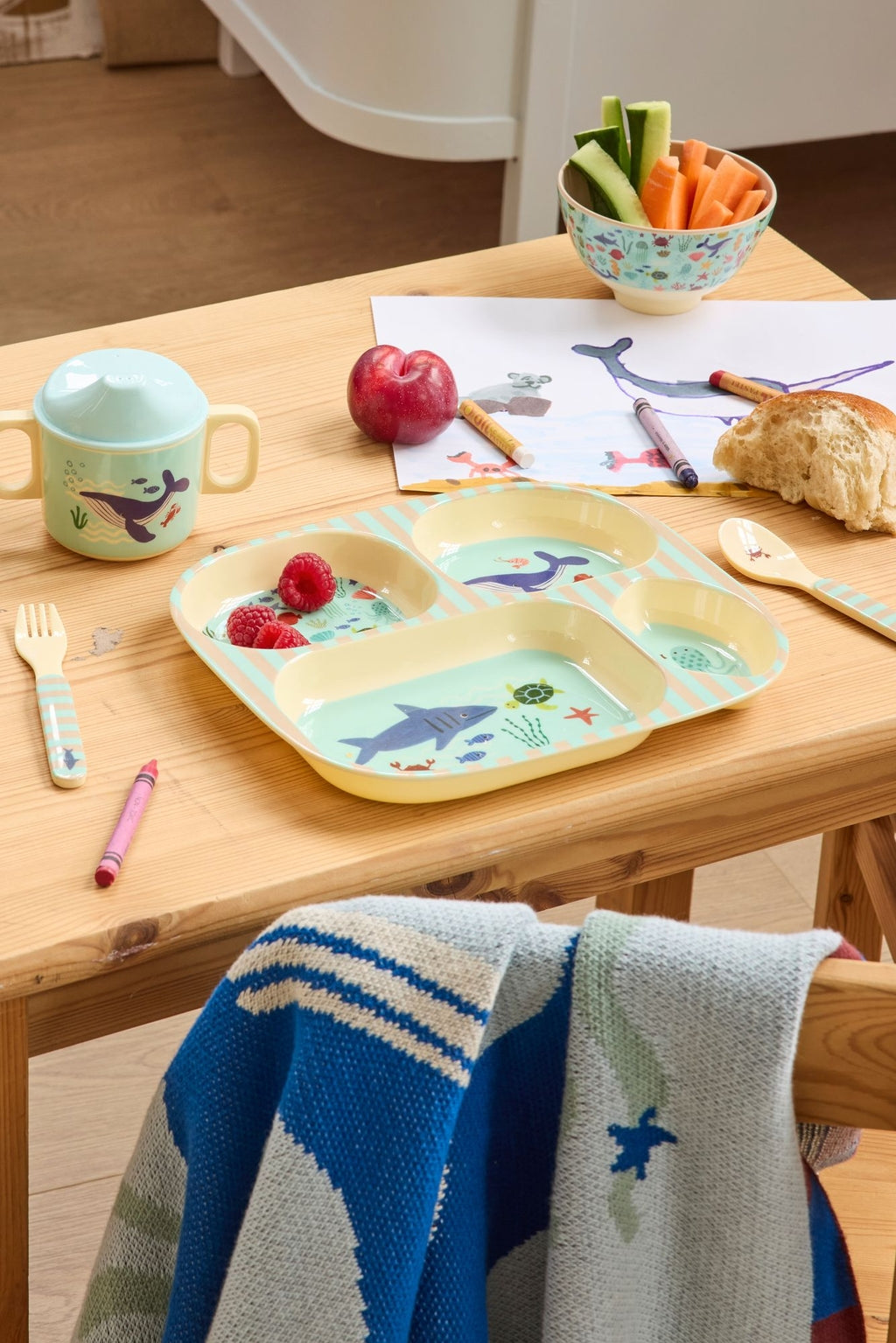 Melaminteller für Kinder (4 Plätze) mit blauem Ozean-Druck