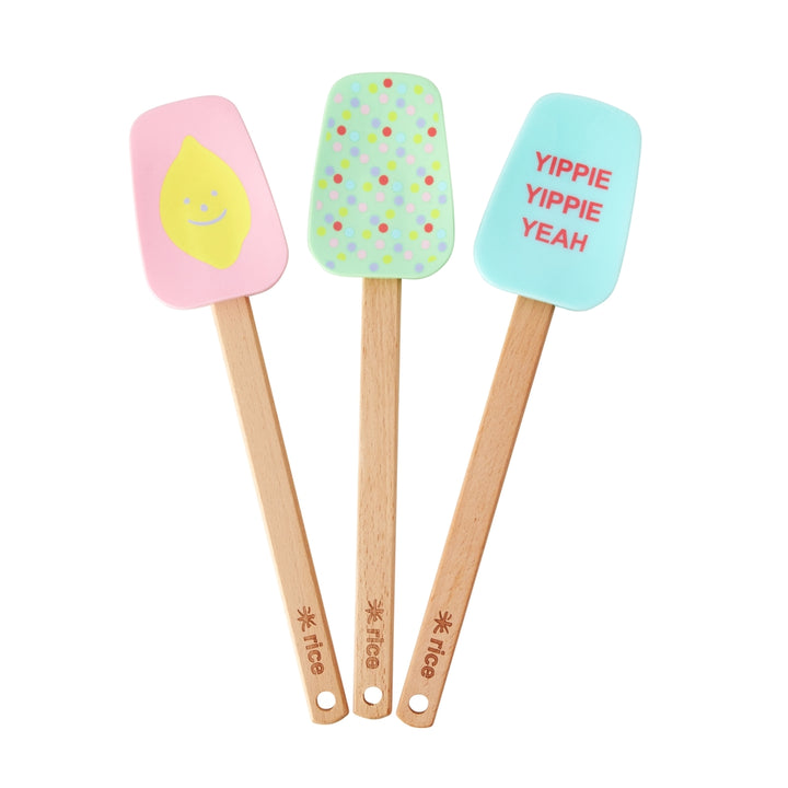 Silicone scraper in 3 different designs