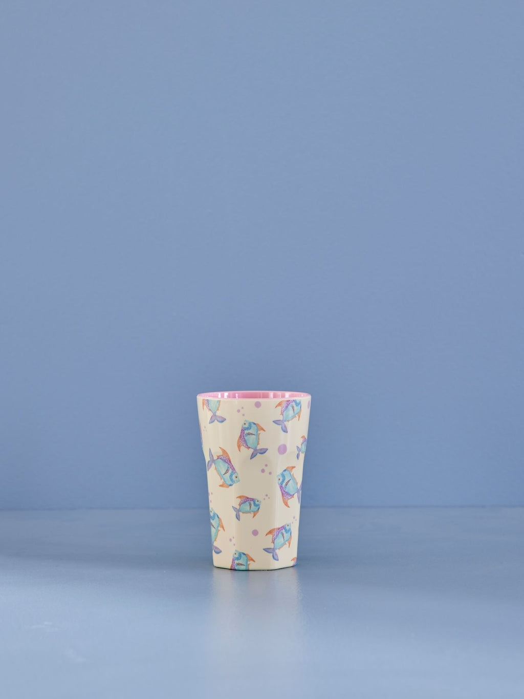 Melamine cup with fish cream print – large – 500 ml