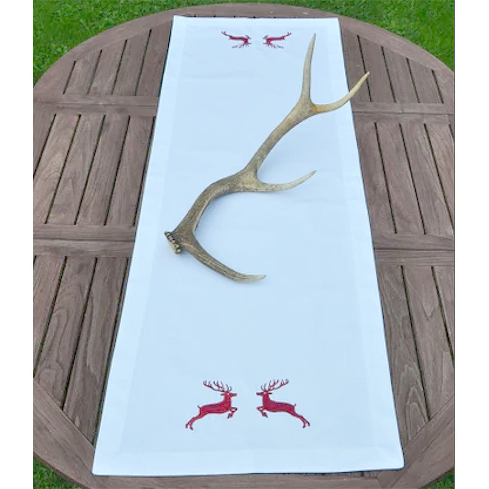Bestickte Tischläufer "Springender Hirsch" 50 x 150